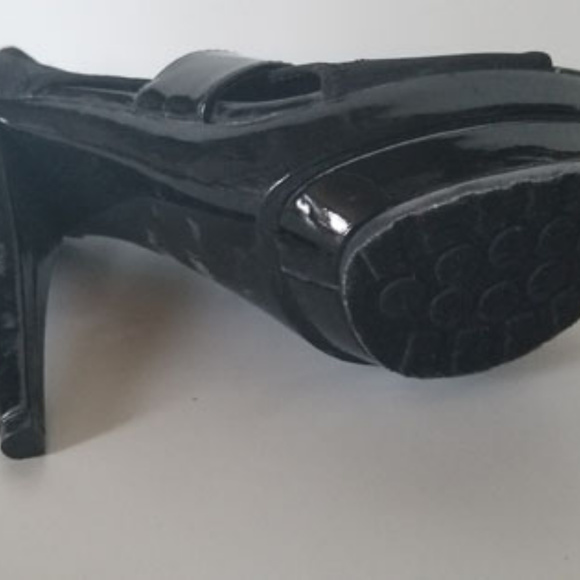 Shoes - Picture 3 of 3